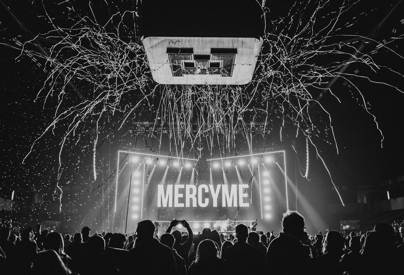 Dark Green Tissue Stadium Streamers - 10 Rolls (2" x 30') - Ultimate Confetti